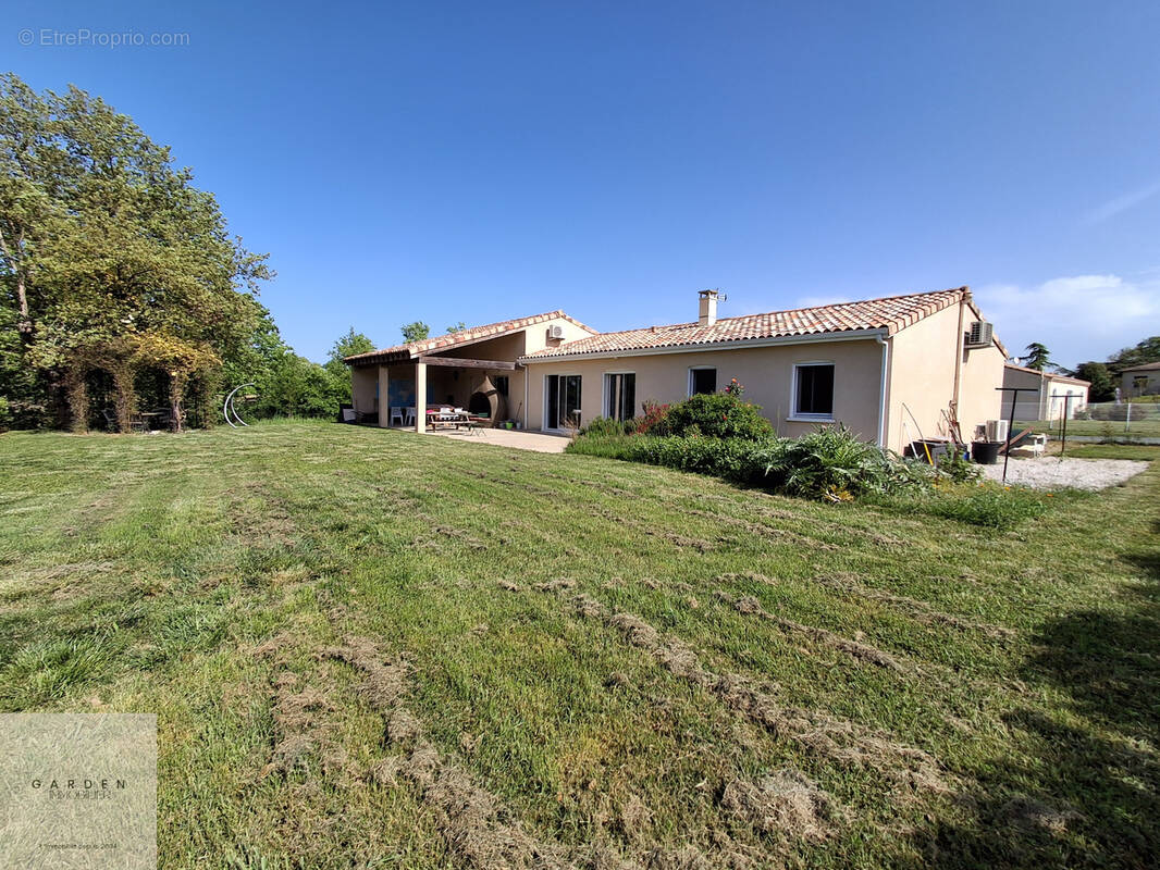 Maison à SOUAL