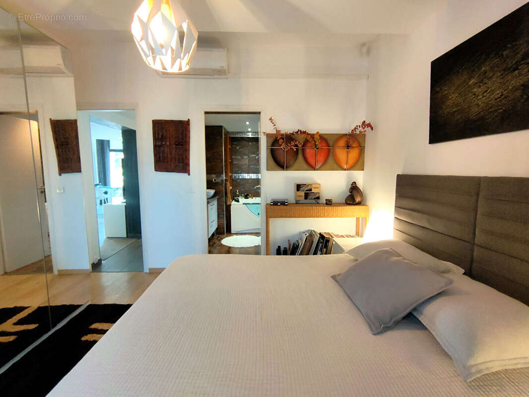 Maison à MANDELIEU-LA-NAPOULE