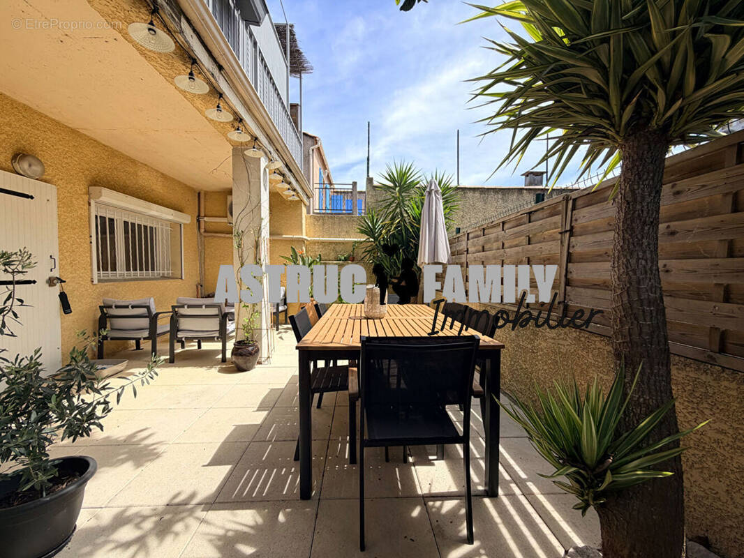 Appartement à SAINT-LAURENT-D'AIGOUZE