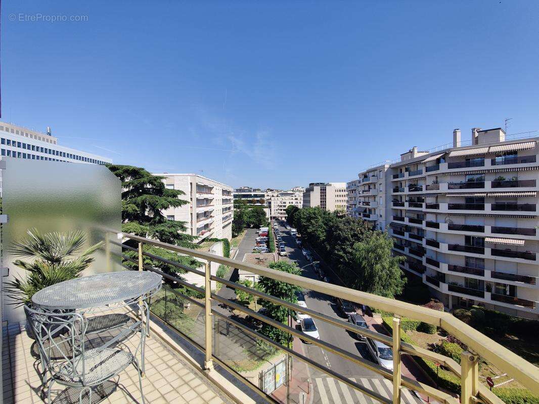 Appartement à LEVALLOIS-PERRET
