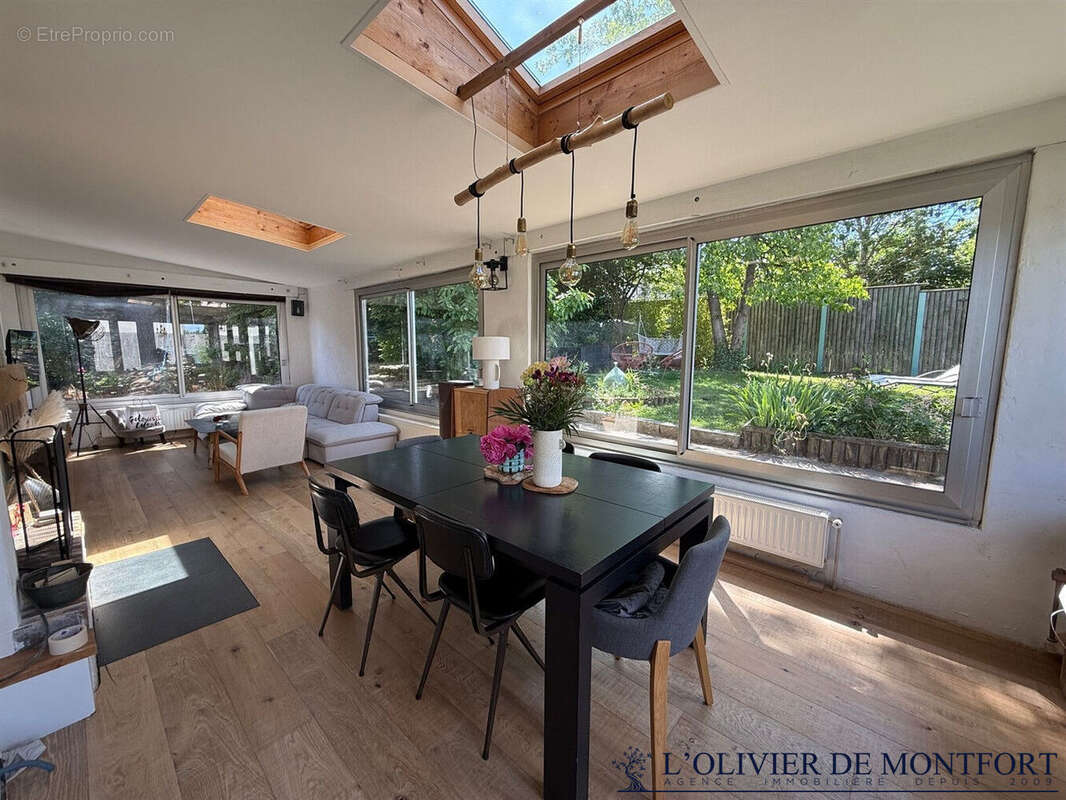 Maison à LE TREMBLAY-SUR-MAULDRE