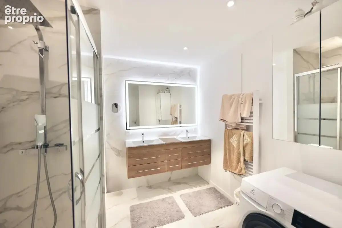 SAINT-TROPEZ : Appartement 4 pièces de 80 m² entièrement rénové, jardin de 100 m², piscine - photo 5