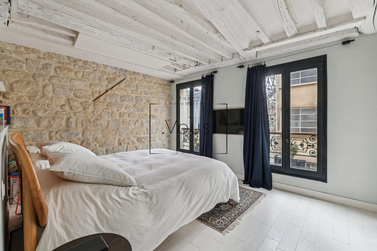 Appartement à PARIS-3E