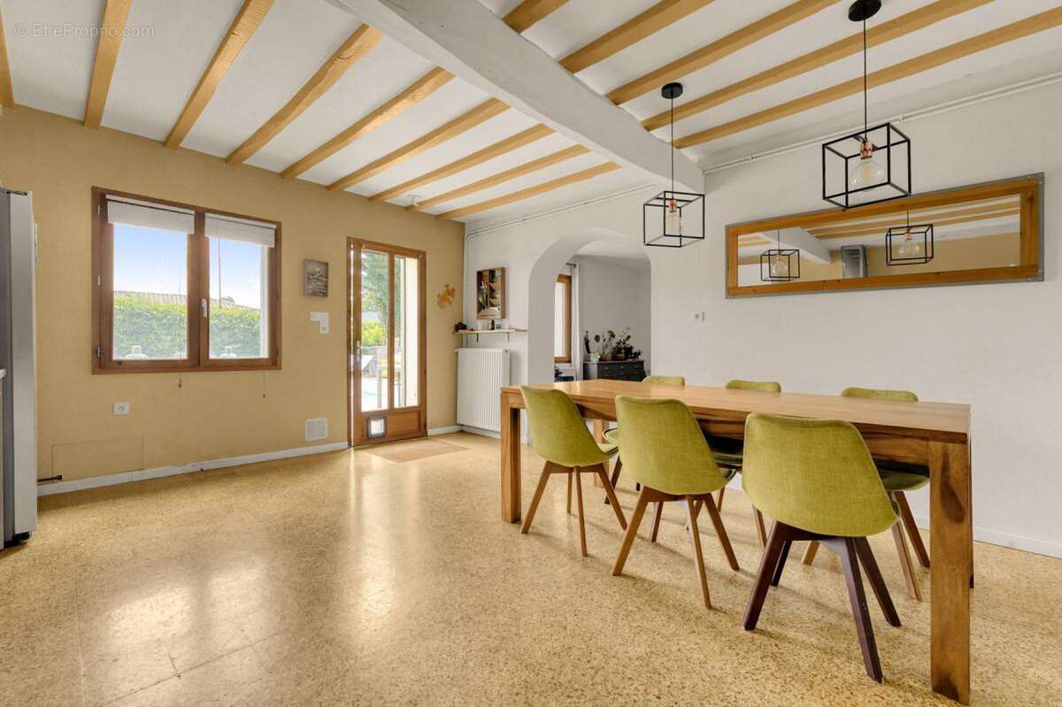  RARE – Cœur de Bouloc : Magnifique Toulousaine Rénovée de 157 m² avec Piscine - photo 5