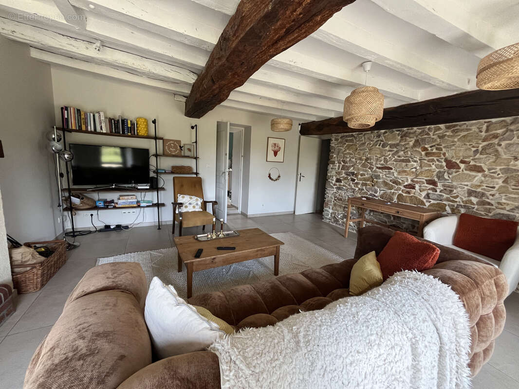 Maison à LA ROUXIERE