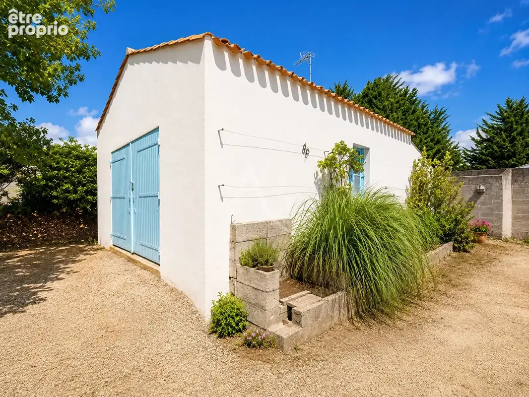 Maison de caractère à rénover à l Île D Olonne 6 pièce(s) et parcc de 3500 m2 - photo 13