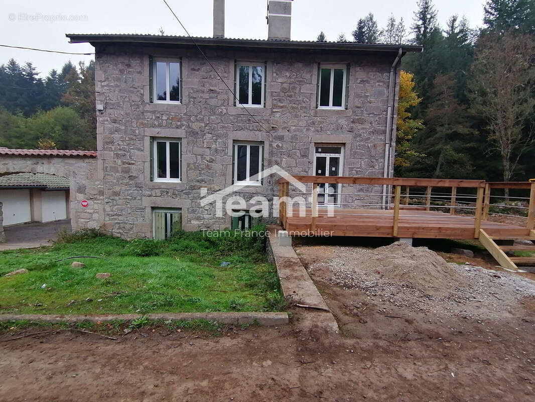 Appartement à LA SEAUVE-SUR-SEMENE