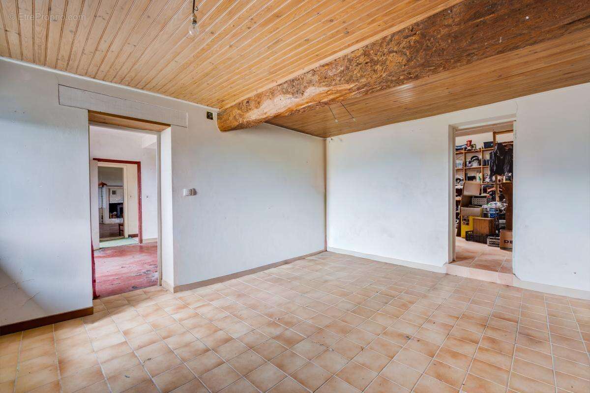 Maison 120 m² à Lanta  - photo 8