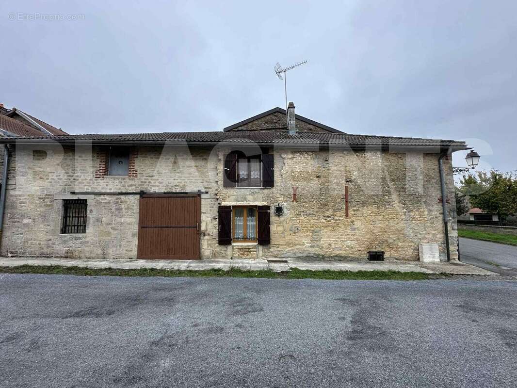 cefad84d-ef5c-48e5-87f2-fcc301994ea3 - Maison à BEAUMONT-EN-ARGONNE