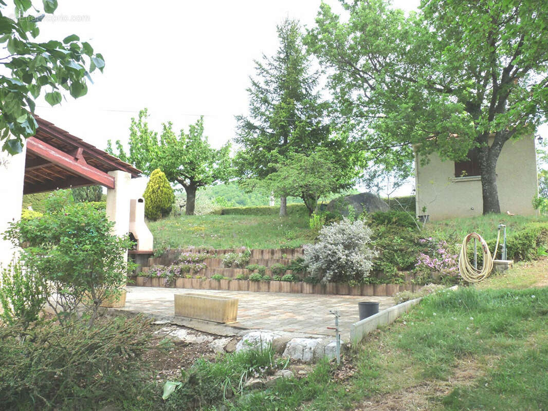 Maison à ENTREPIERRES