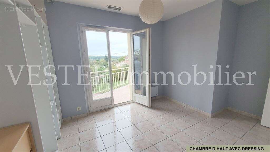 Maison à SAINT-FRONT-DE-PRADOUX