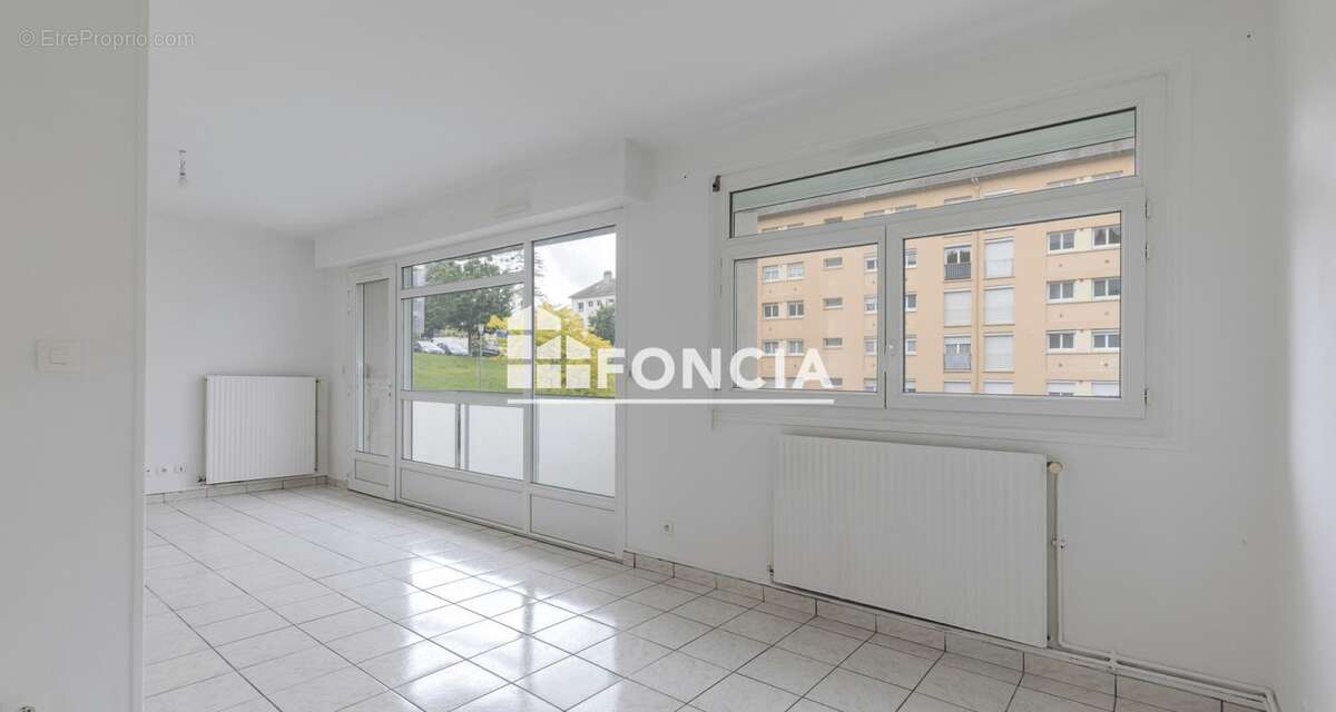 Appartement à PETIT-COURONNE