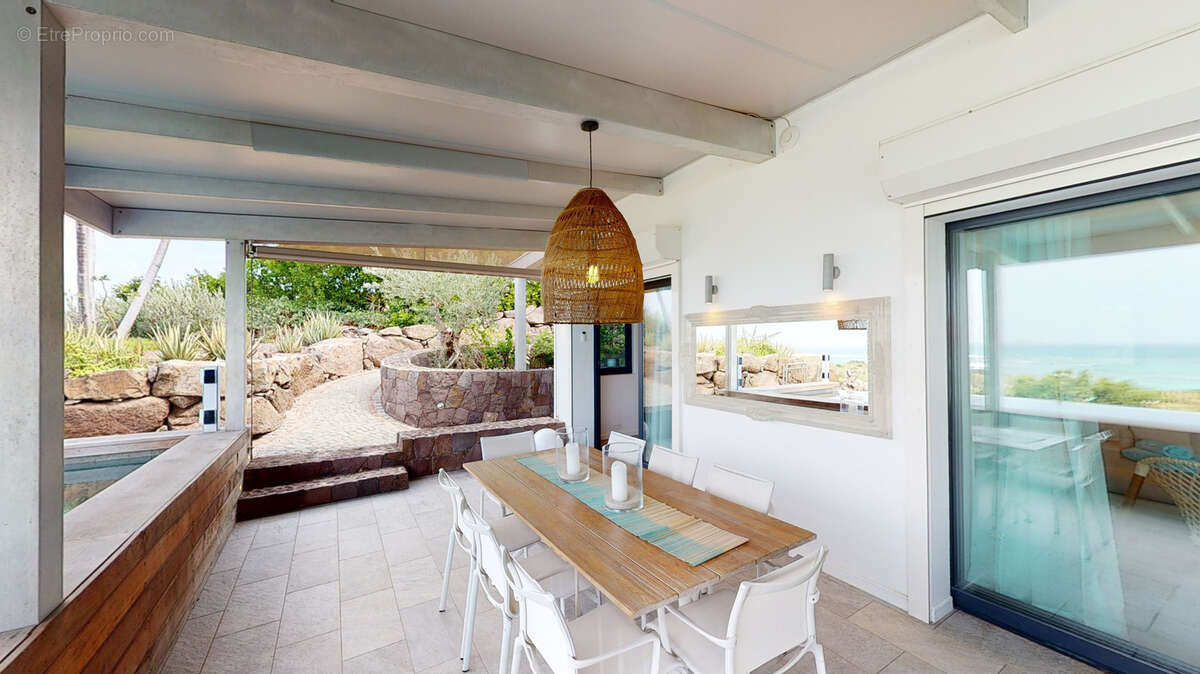 Maison à CAPESTERRE-BELLE-EAU