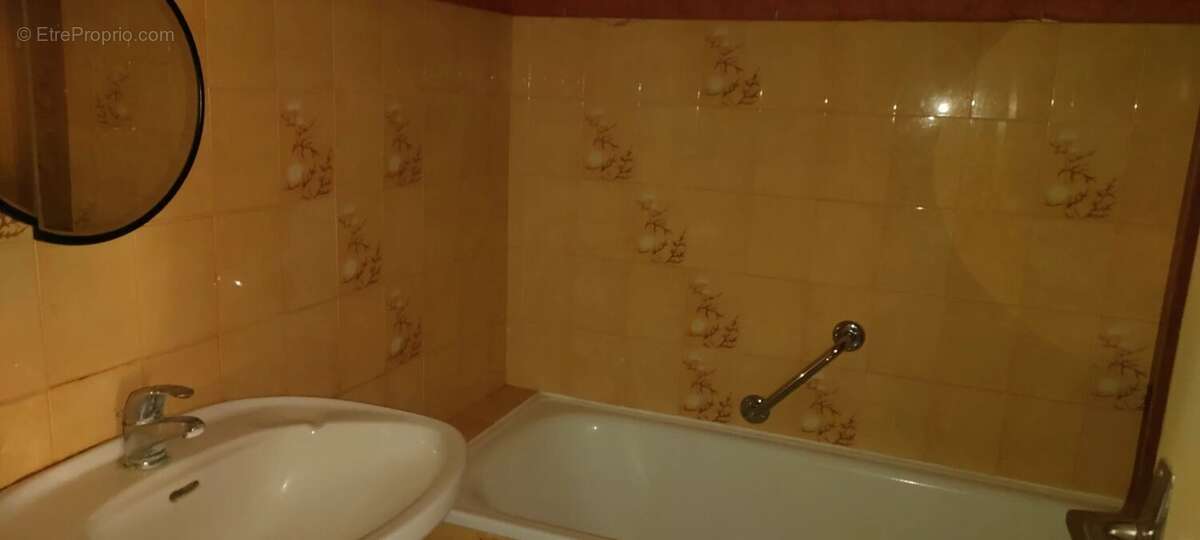 Maison à SAINT-BONNET-DE-JOUX