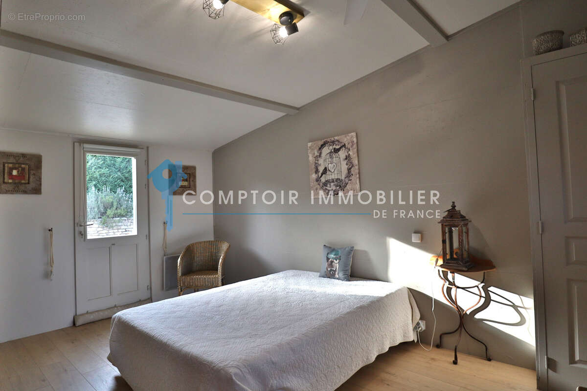 Maison à SAINT-SATURNIN-LES-APT