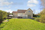 Maison à LE PERRAY-EN-YVELINES