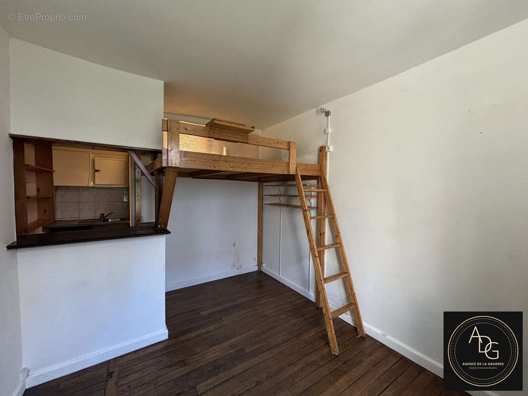 Appartement à CHARENTON-LE-PONT