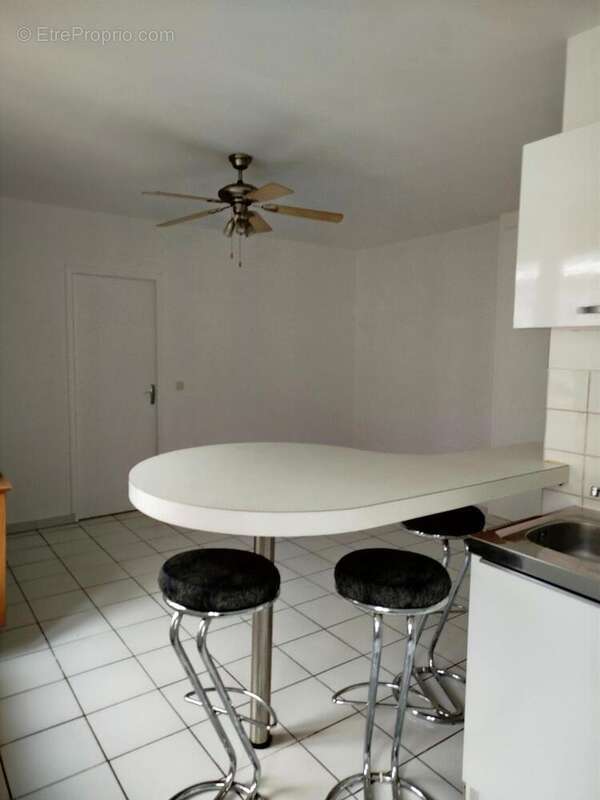   - Appartement à VILLEURBANNE