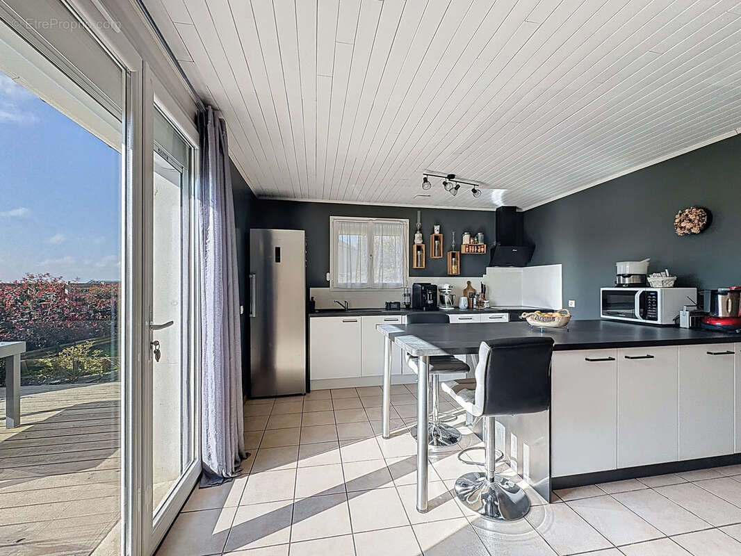Prades de Salars. Maison contemporaine de plein pied avec jardin. - photo 5