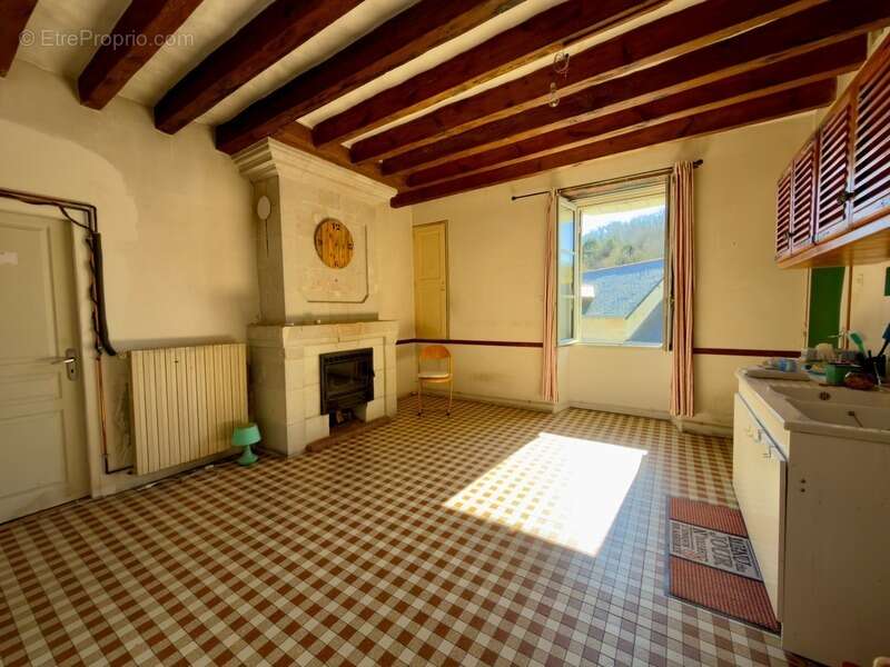 Maison à CHENEHUTTE-TREVES-CUNAULT