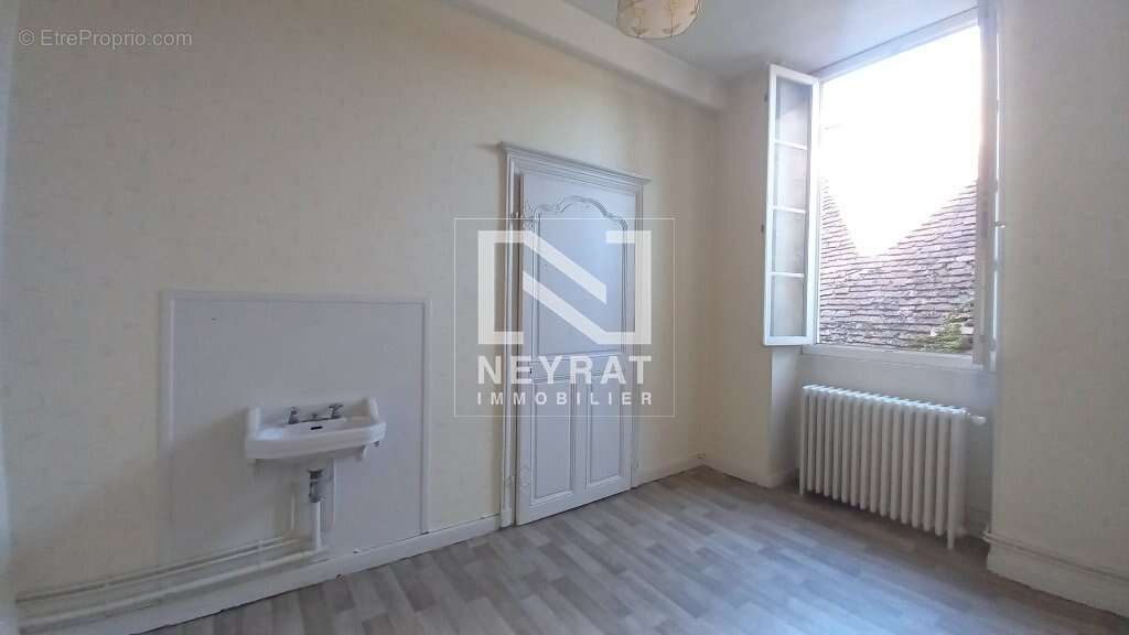 Appartement à ARNAY-LE-DUC