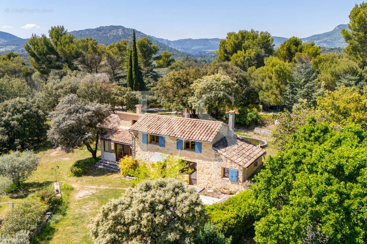 Maison à LE BARROUX