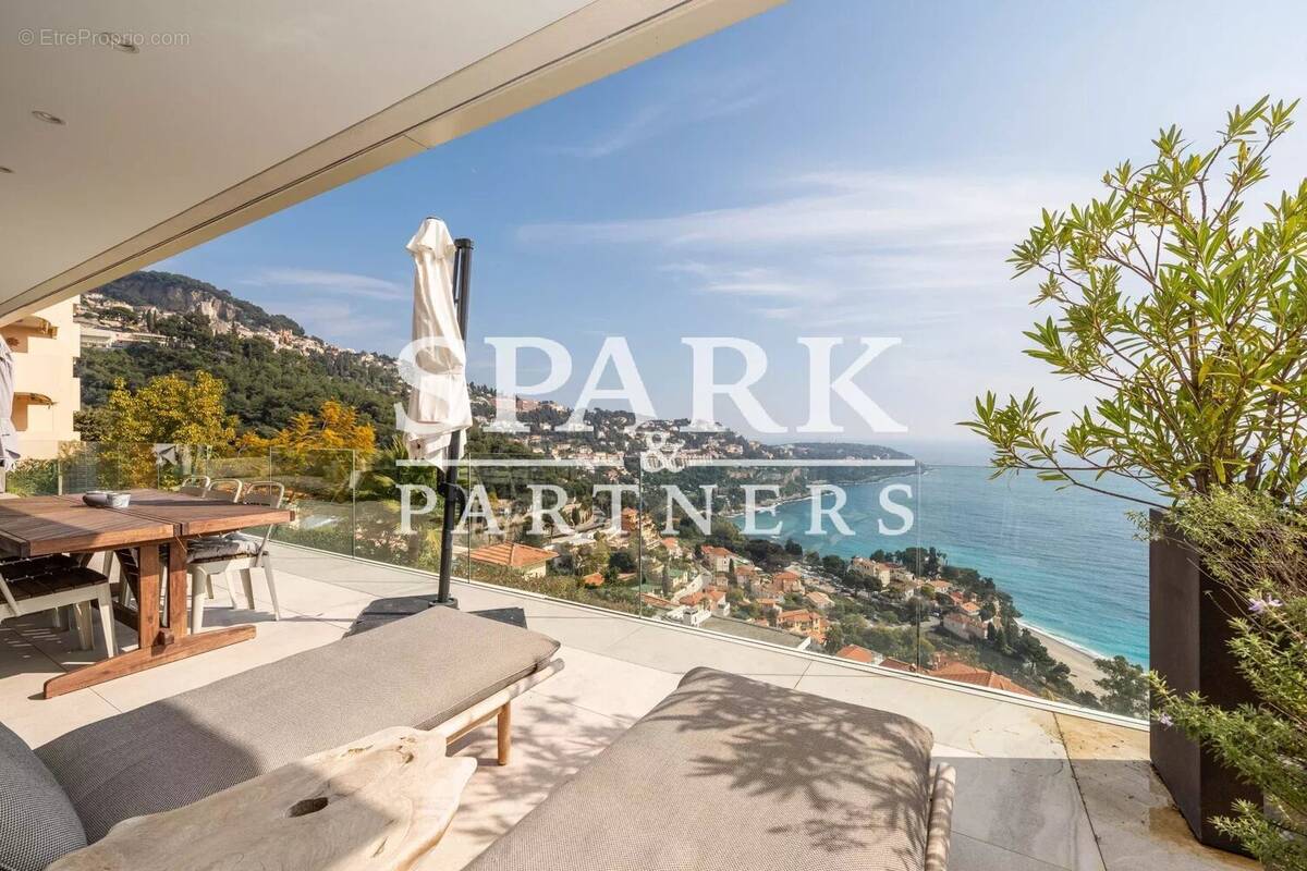 Appartement à ROQUEBRUNE-CAP-MARTIN