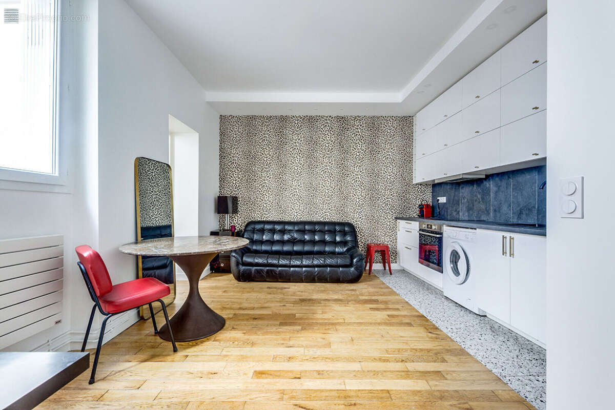 Appartement à PARIS-14E