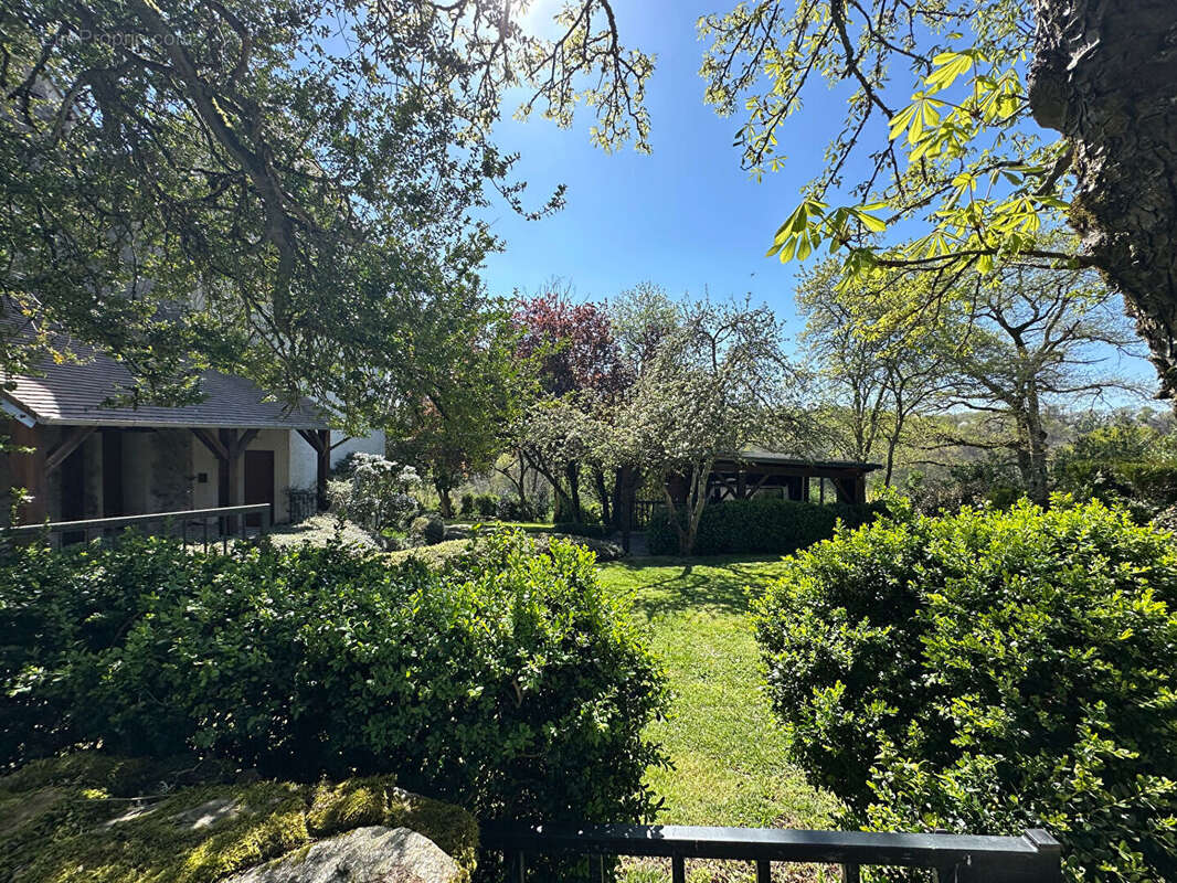 Maison à EGUZON-CHANTOME