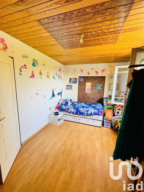 Photo 9 - Maison à MONTEREAU-FAULT-YONNE