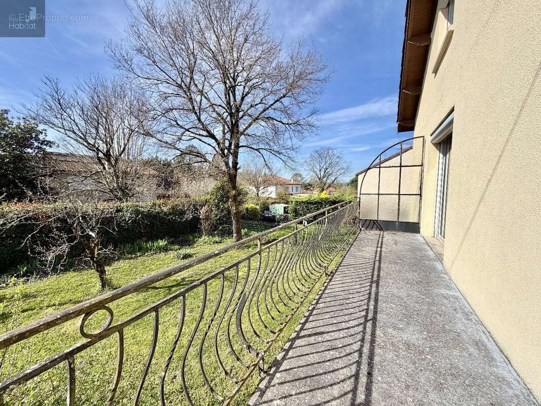 Maison à VILLEFRANCHE-DE-ROUERGUE