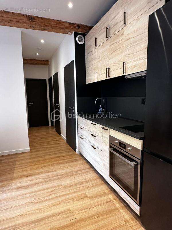 Appartement à GREZIEU-LA-VARENNE