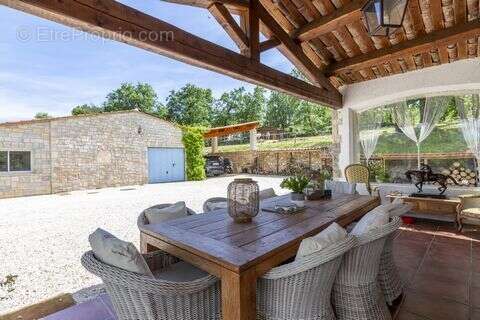 Maison 150 m² à Fayence  - photo 3