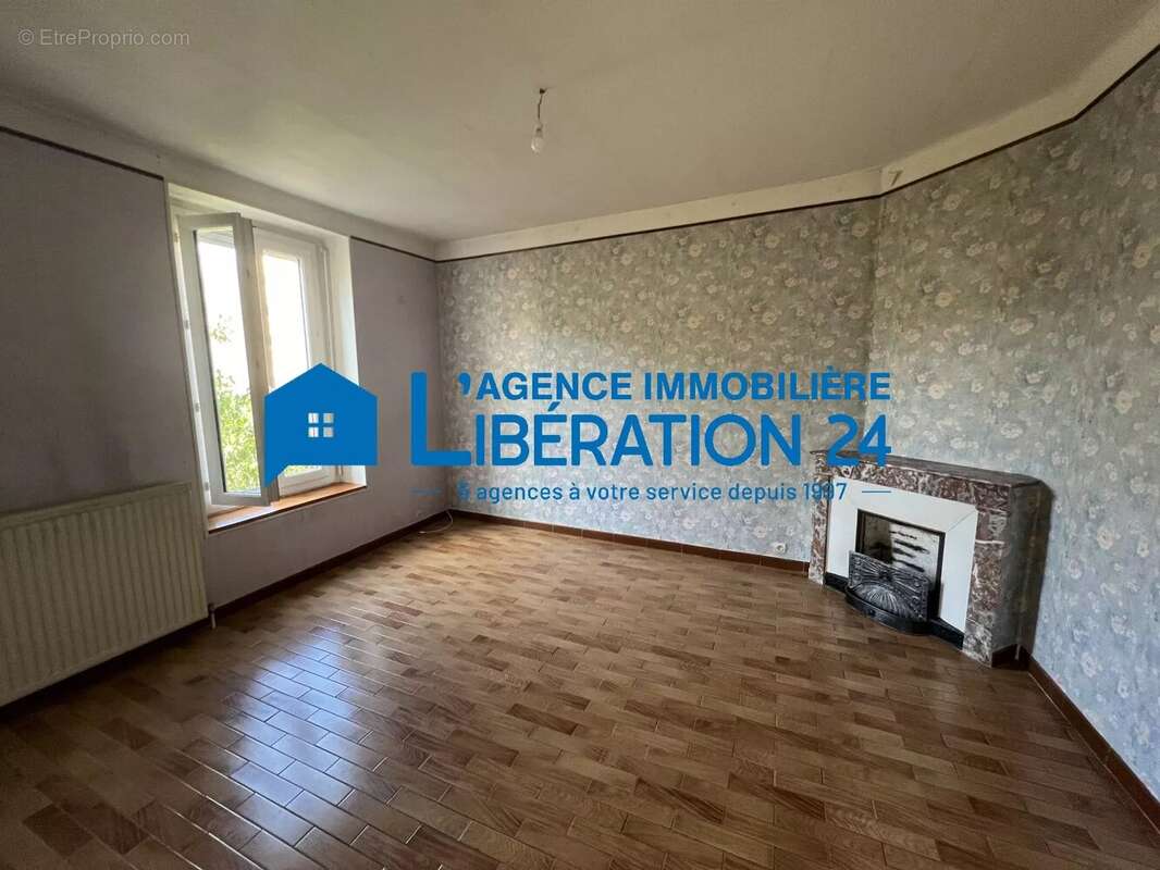 Appartement à UNIEUX