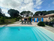 Maison à ROQUEBRUNE-SUR-ARGENS