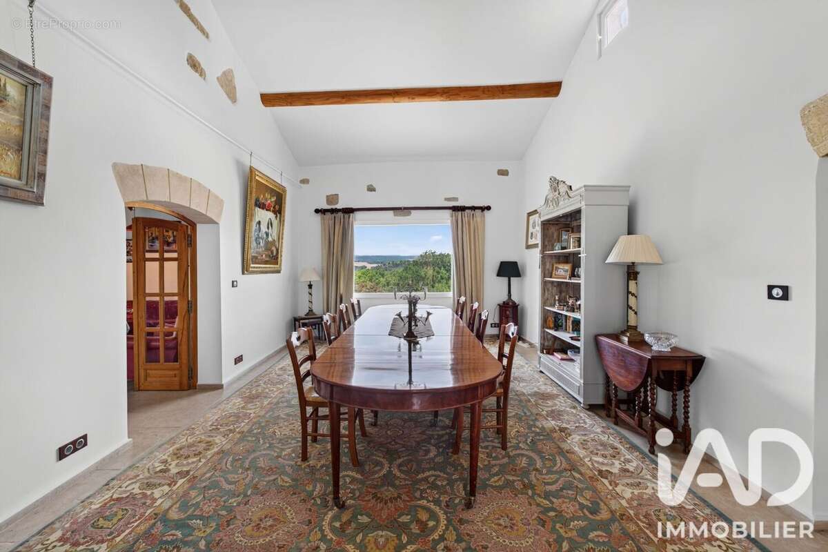 Maison 229 m² à Dauphin  - photo 7