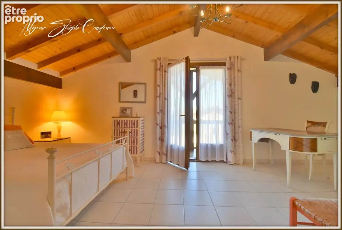 Maison Landaise à vendre 6 pièces de 157 m² (40) Soustons, commerces à pied, au calme - photo 12