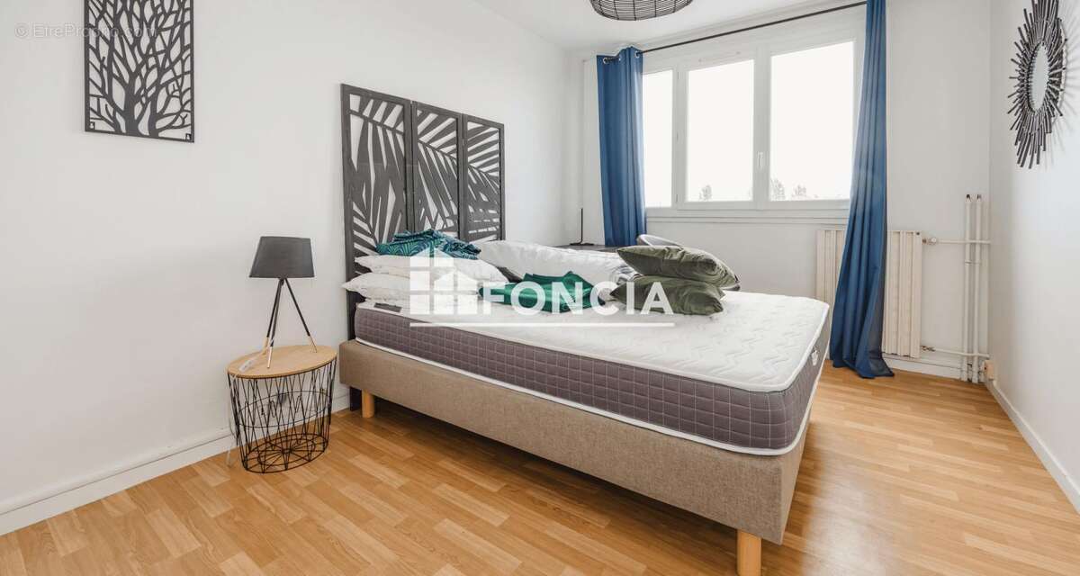 Appartement à SAINT-JACQUES-DE-LA-LANDE