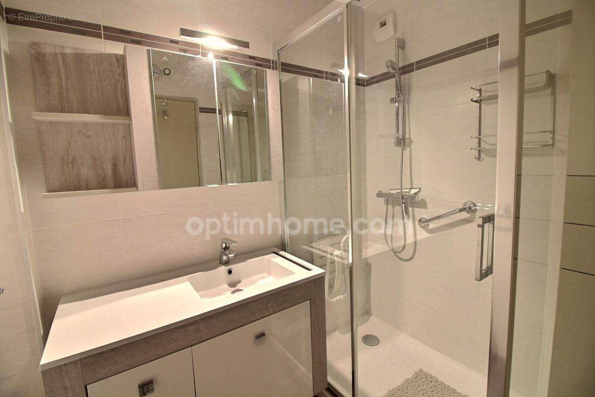Appartement 4 pièces de 71 m2 avec balcon, box et cave à vendre à POISSY (78) - photo 5