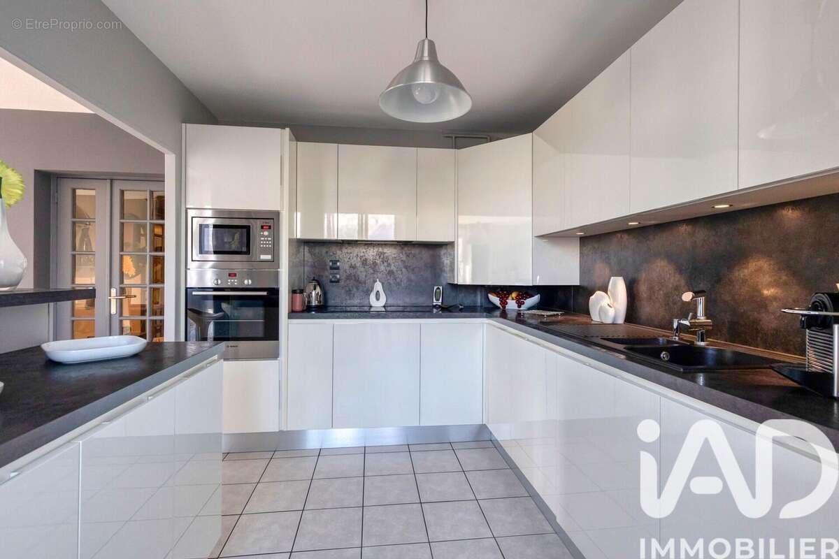 Photo 2 - Appartement à SAINT-MARTIN-D'HERES