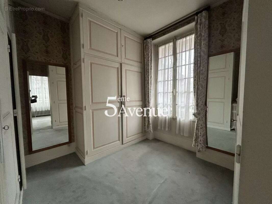 Maison à SAINT-MAUR-DES-FOSSES