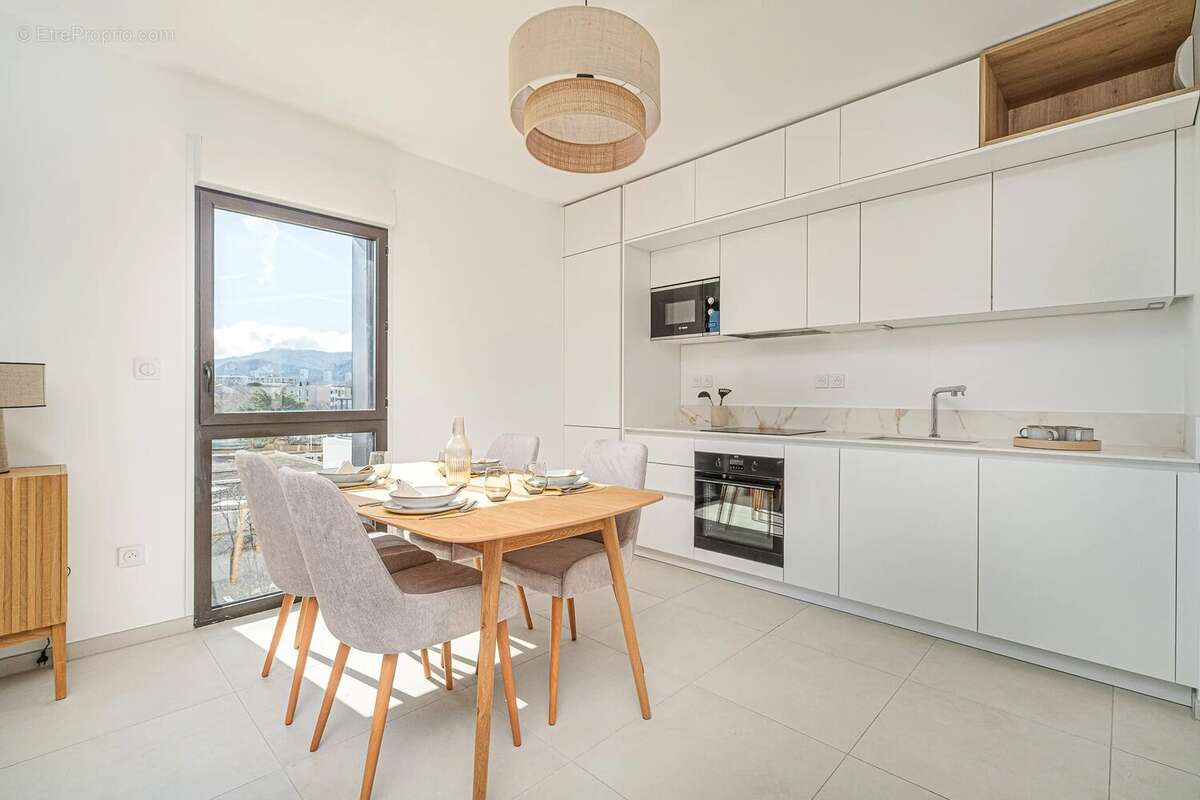 Appartement à MARSEILLE-8E