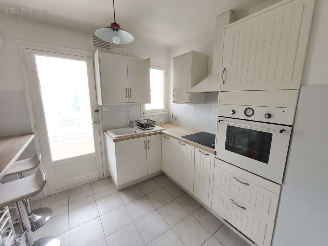 Appartement à SIX-FOURS-LES-PLAGES
