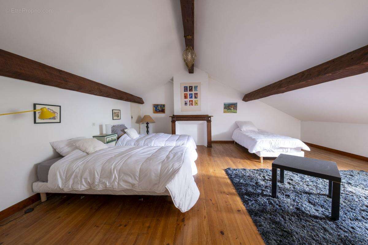 Maison à VILLENEUVE-D&#039;OLMES