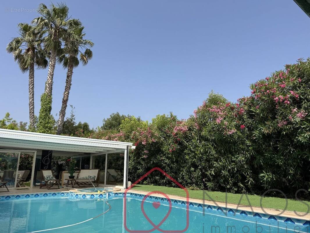 Maison à PUGET-SUR-ARGENS