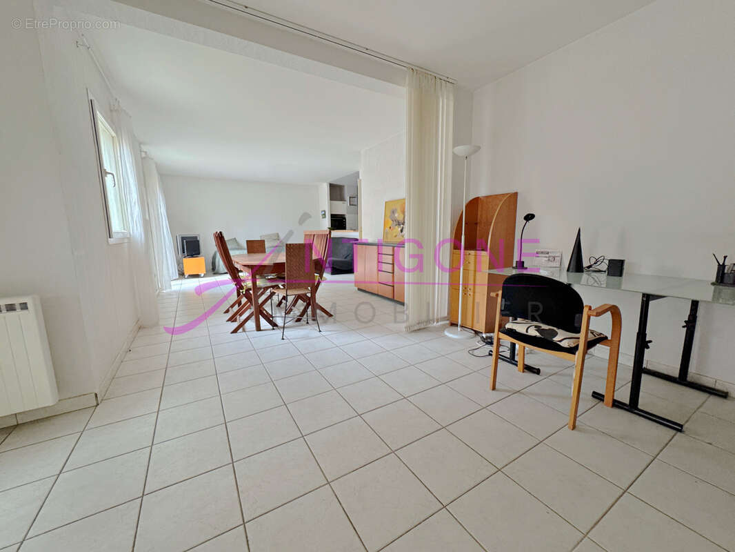Appartement à SANARY-SUR-MER