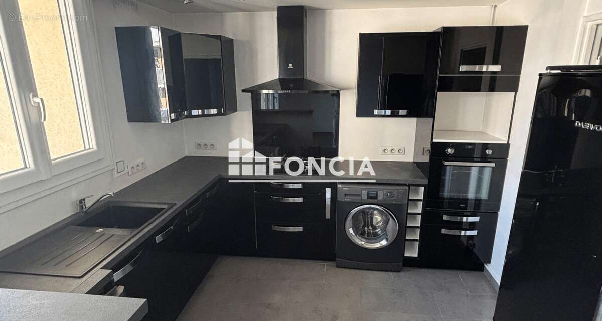 Appartement à CHILLY-MAZARIN