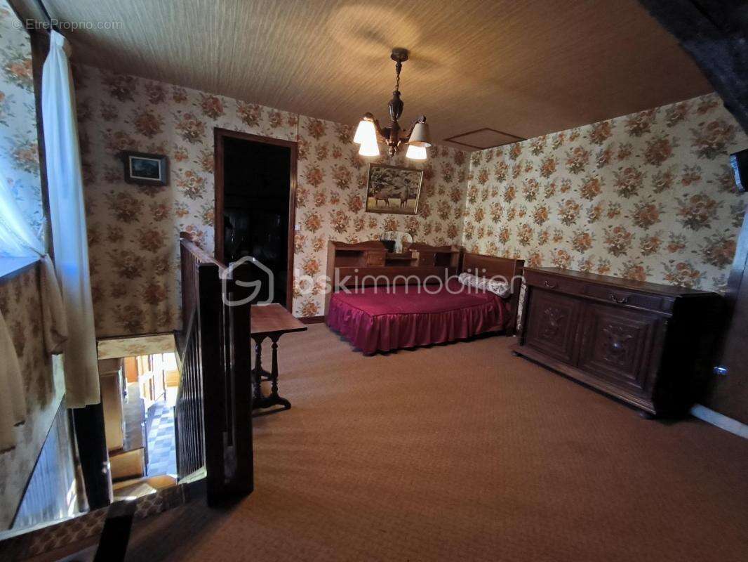 Maison 4 pièces avec dépendances sur 4447m² de terrain - photo 8