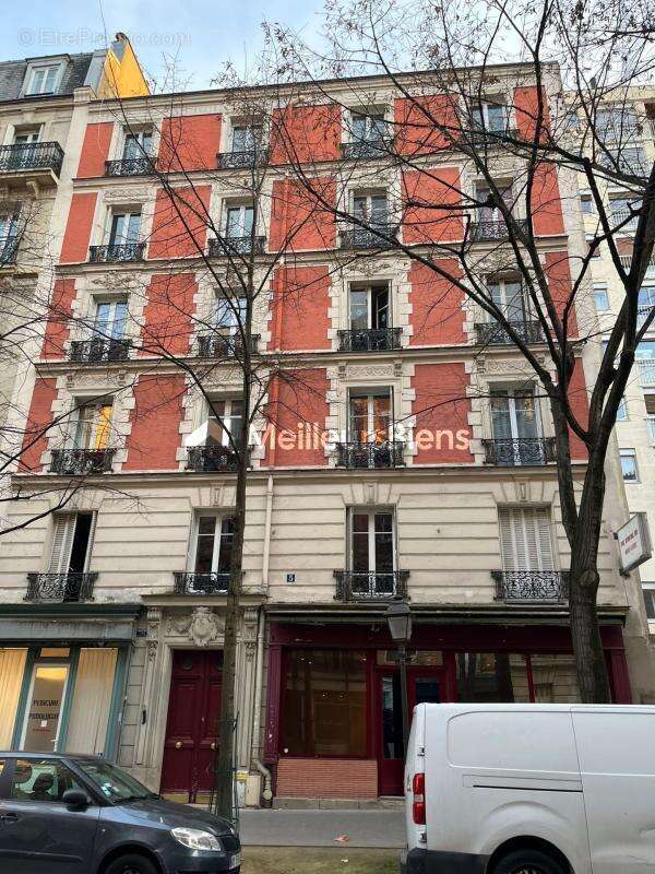 Appartement à PARIS-14E