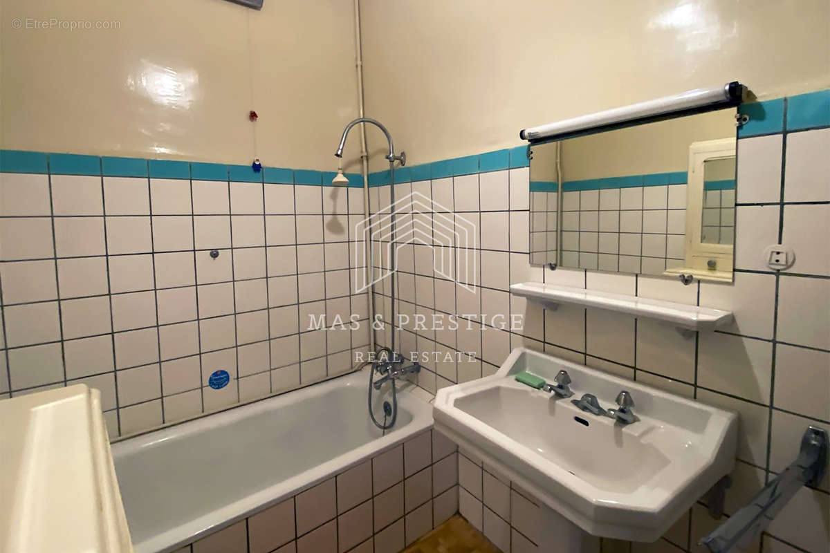 Maison à SAINT-LAURENT-DE-CERDANS